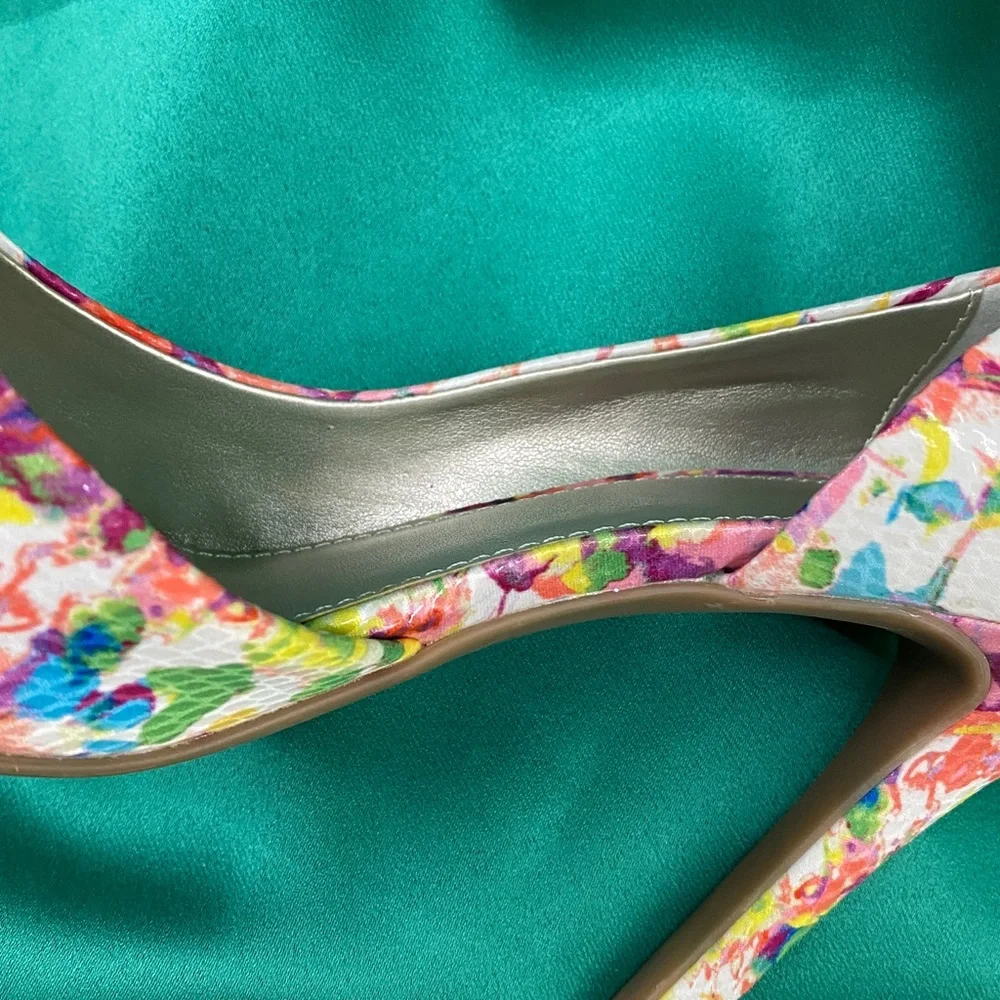 a.n.a Multi-color Floral w/Snakeskin Texture Pointed-Toe 4” Heels—Size 9M